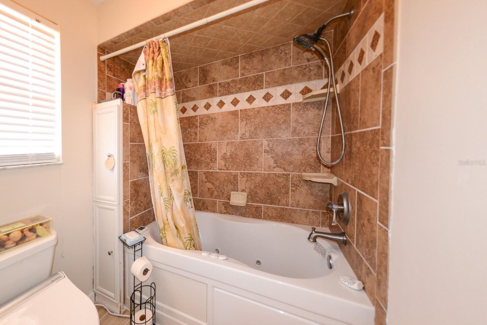 Image 25 of 43 For 190 Casa Lane