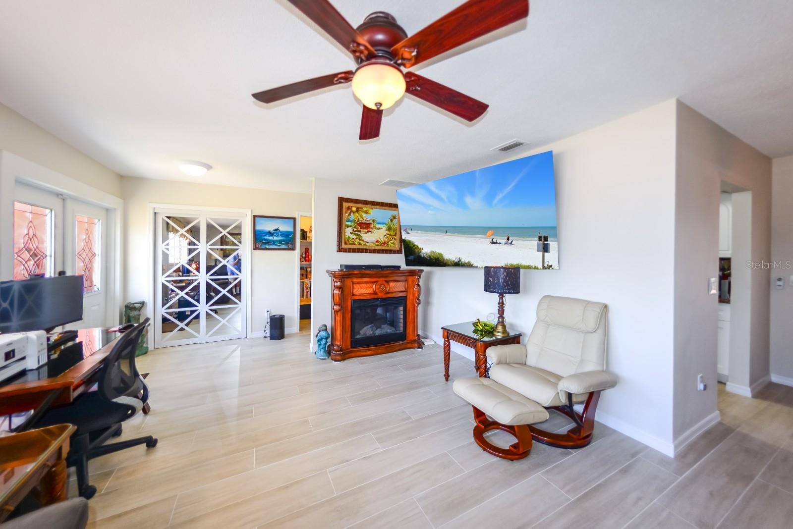 Image 8 of 43 For 190 Casa Lane