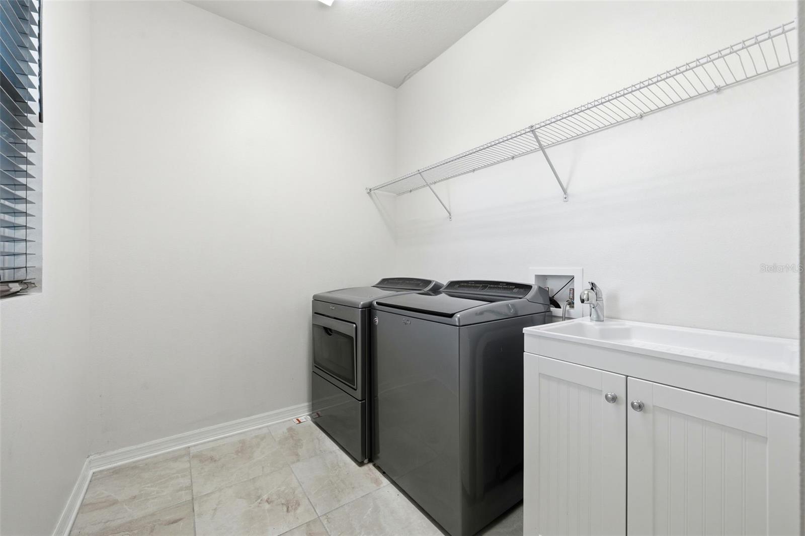 Image 22 of 39 For 17436 Chateau Pine Way