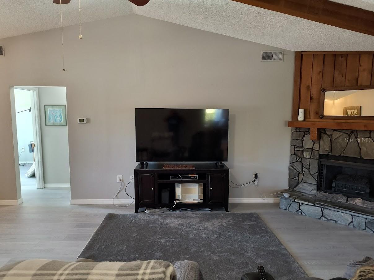 Image 11 of 24 For 118 Woodingham Drive