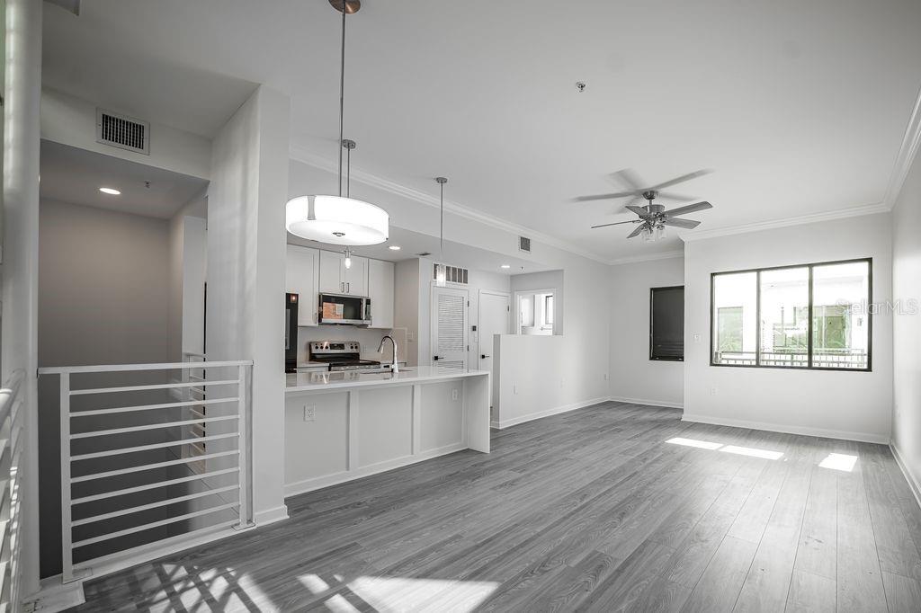 Image 11 of 32 For 460 Jackson Street 2