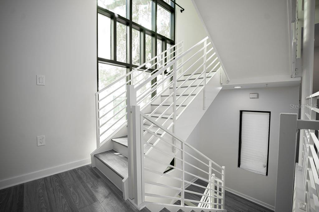 Image 16 of 32 For 460 Jackson Street 2