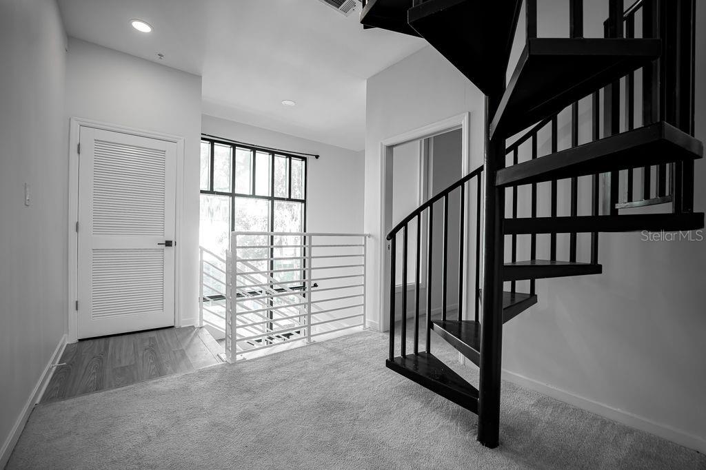 Image 17 of 32 For 460 Jackson Street 2