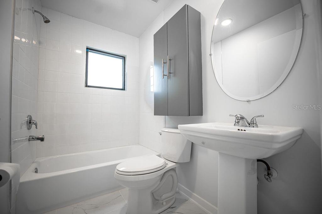 Image 23 of 32 For 460 Jackson Street 2