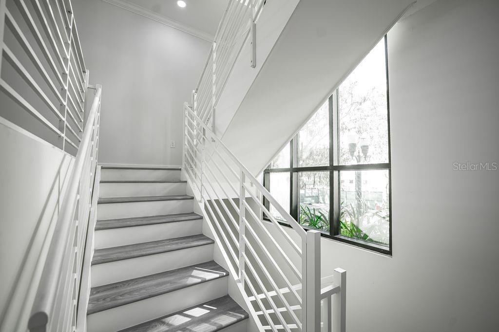 Image 28 of 32 For 460 Jackson Street 2