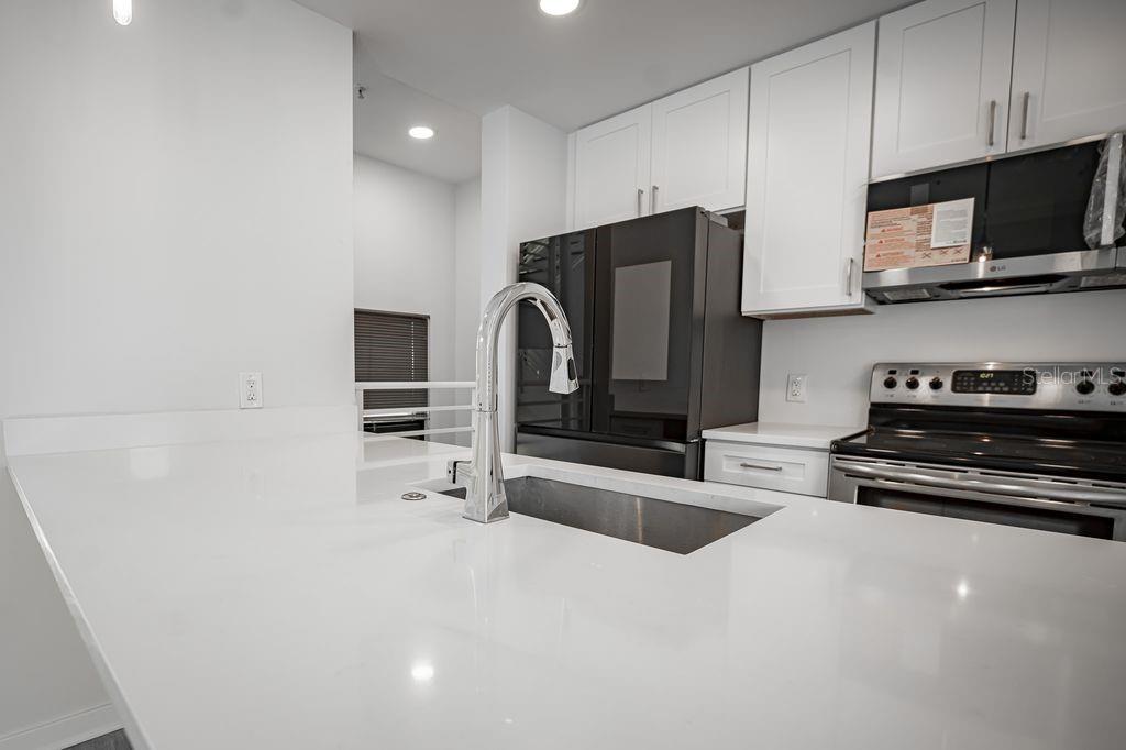 Image 8 of 32 For 460 Jackson Street 2