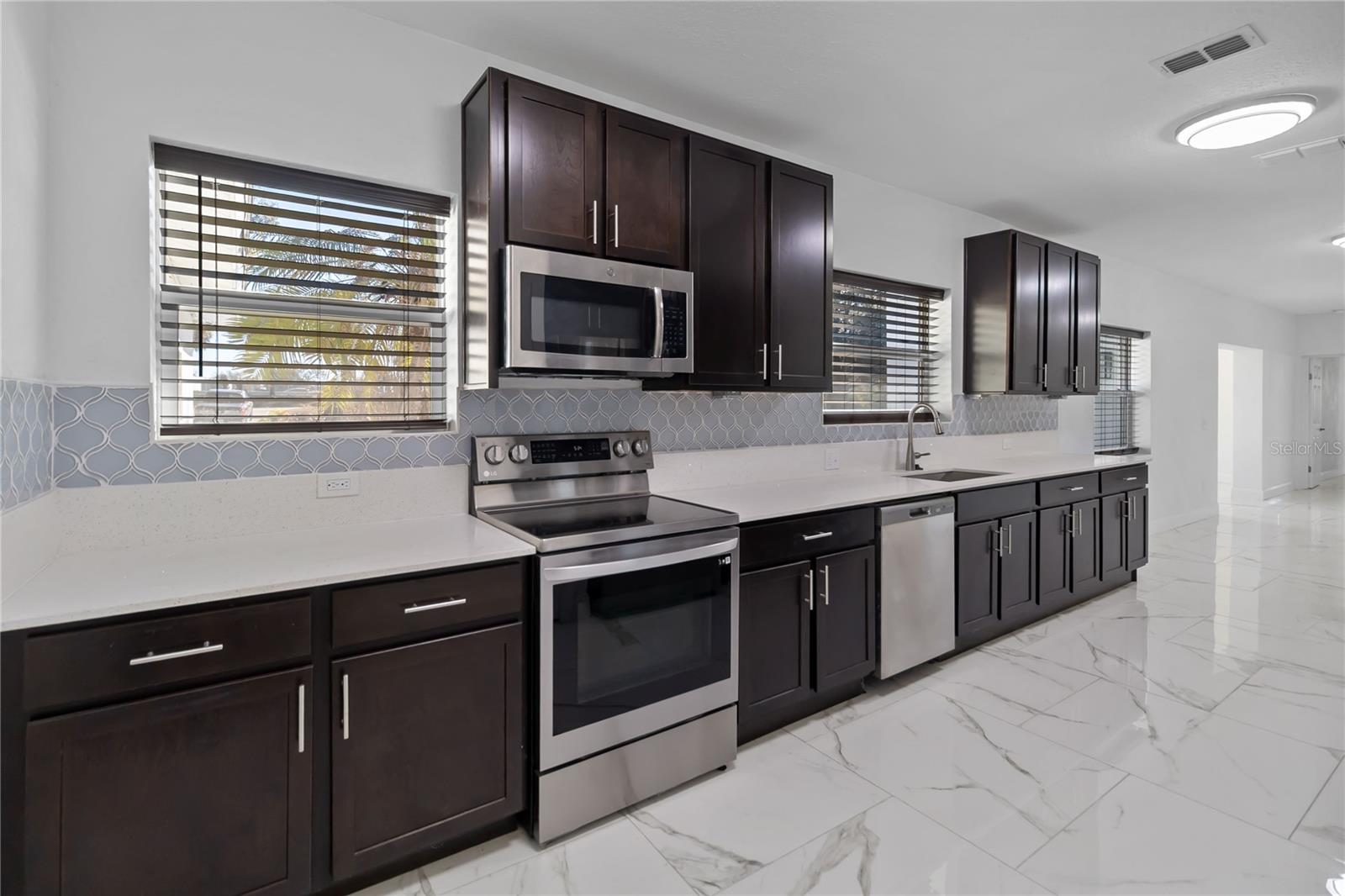 Image 12 of 28 For 4014 Heatherington Road