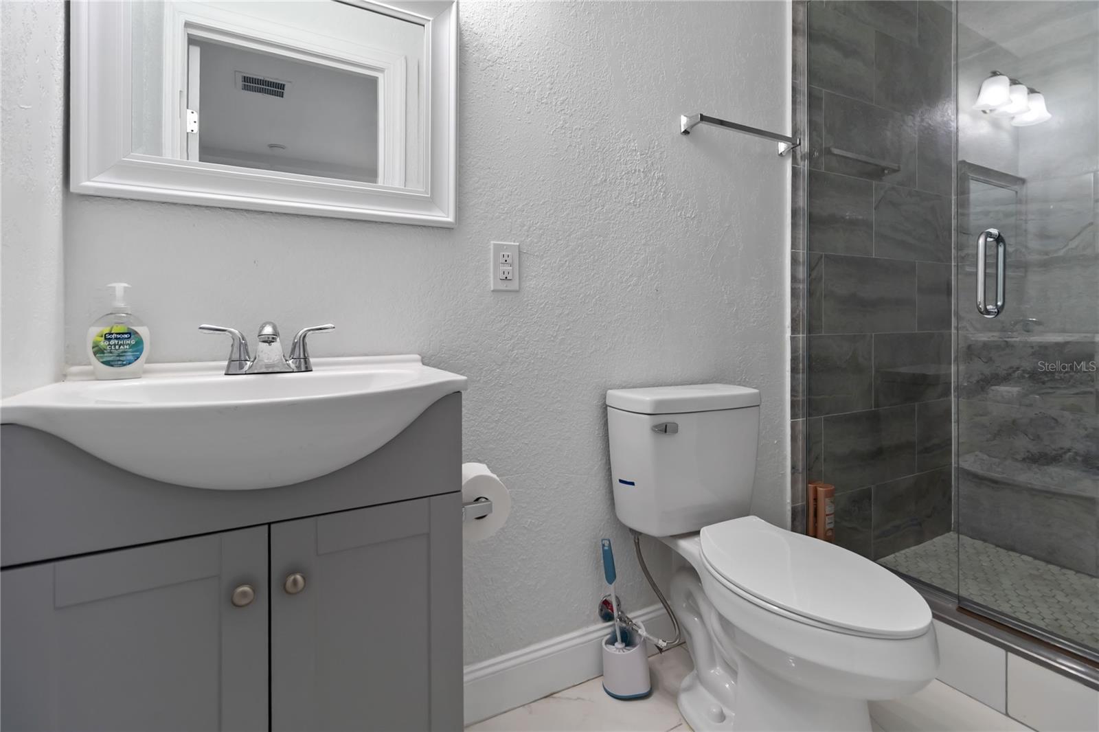 Image 14 of 28 For 4014 Heatherington Road