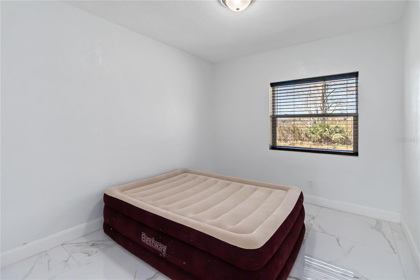 Image 19 of 28 For 4014 Heatherington Road