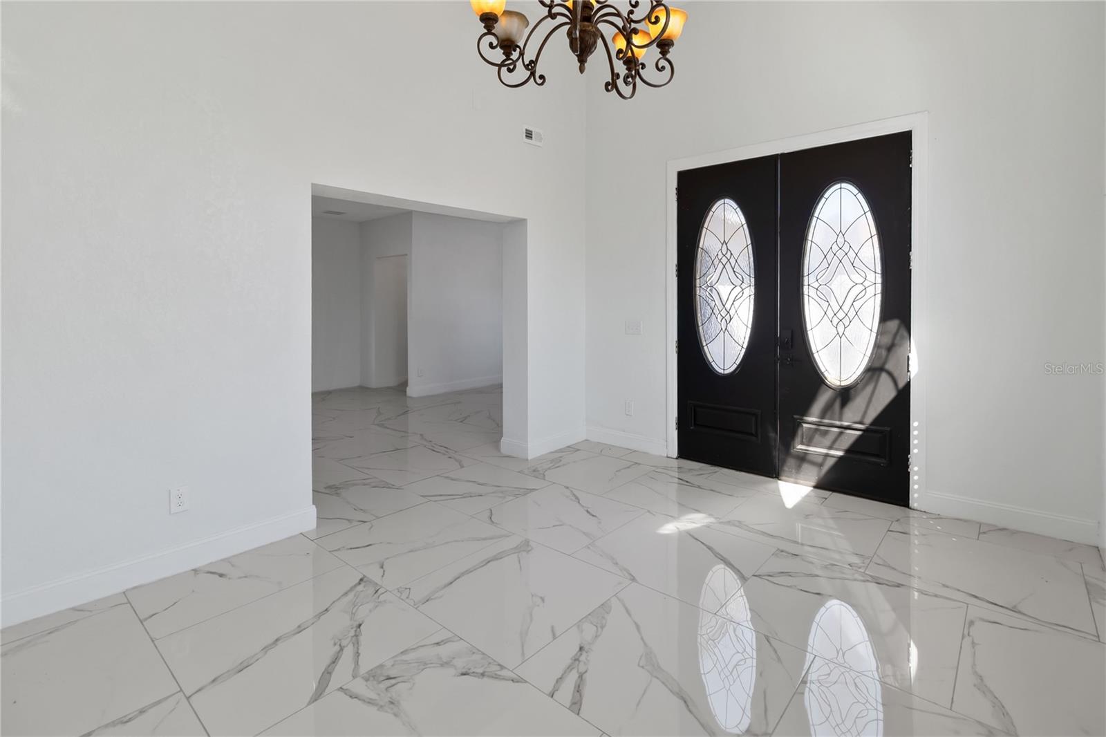 Image 6 of 28 For 4014 Heatherington Road