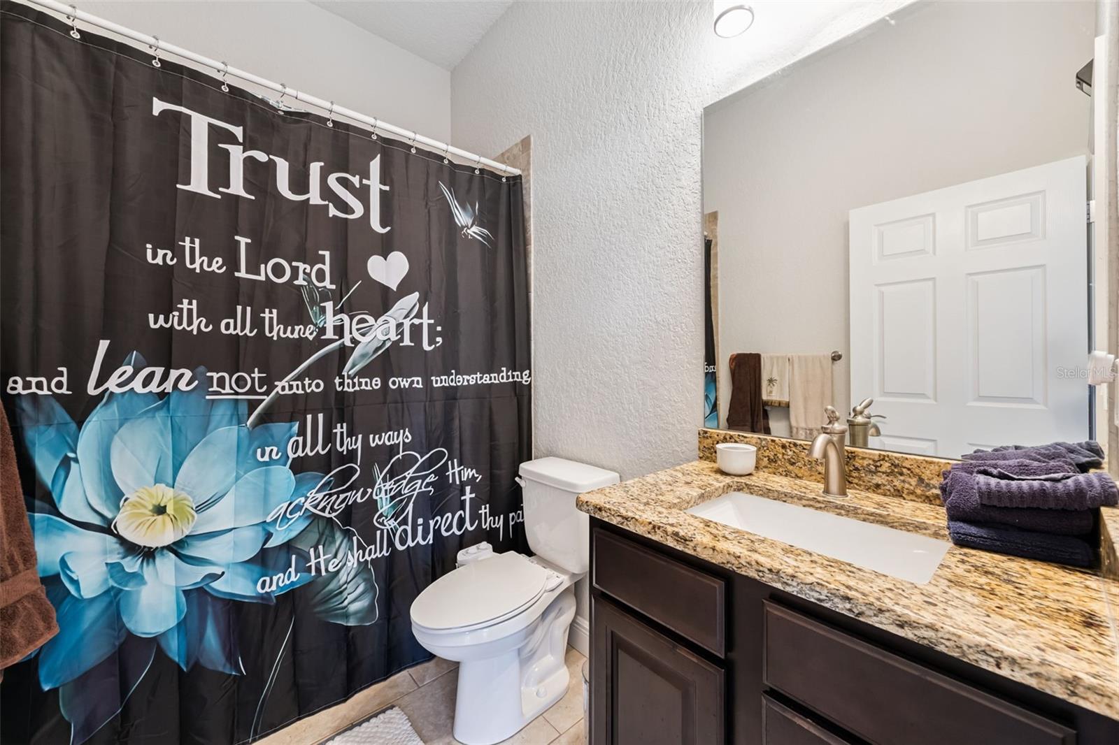 Image 11 of 22 For 2004 Winnipeg Way