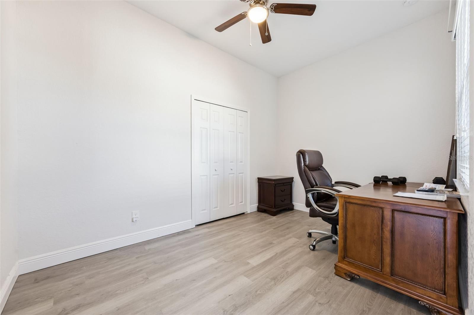 Image 13 of 22 For 2004 Winnipeg Way