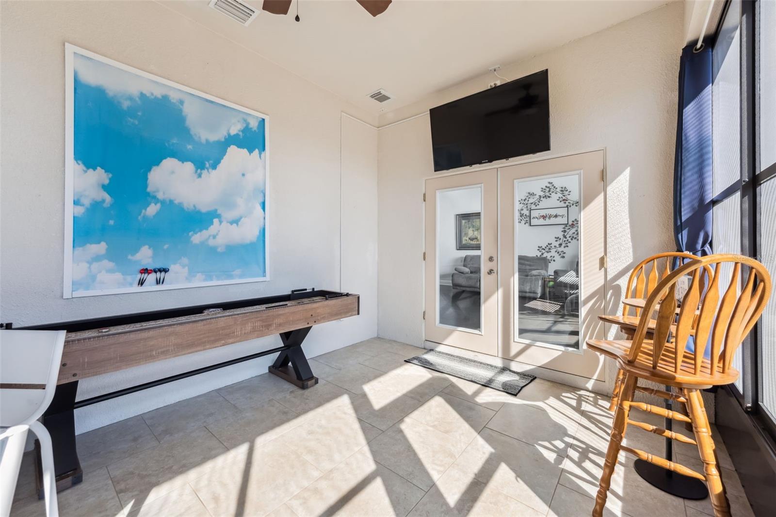 Image 14 of 22 For 2004 Winnipeg Way