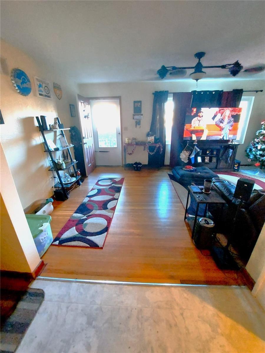 Image 7 of 18 For 448 Kansas Avenue