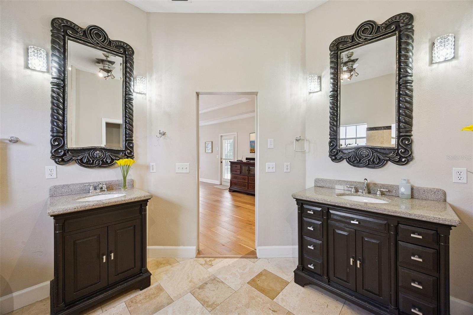 Image 12 of 53 For 8535 Summerville Place