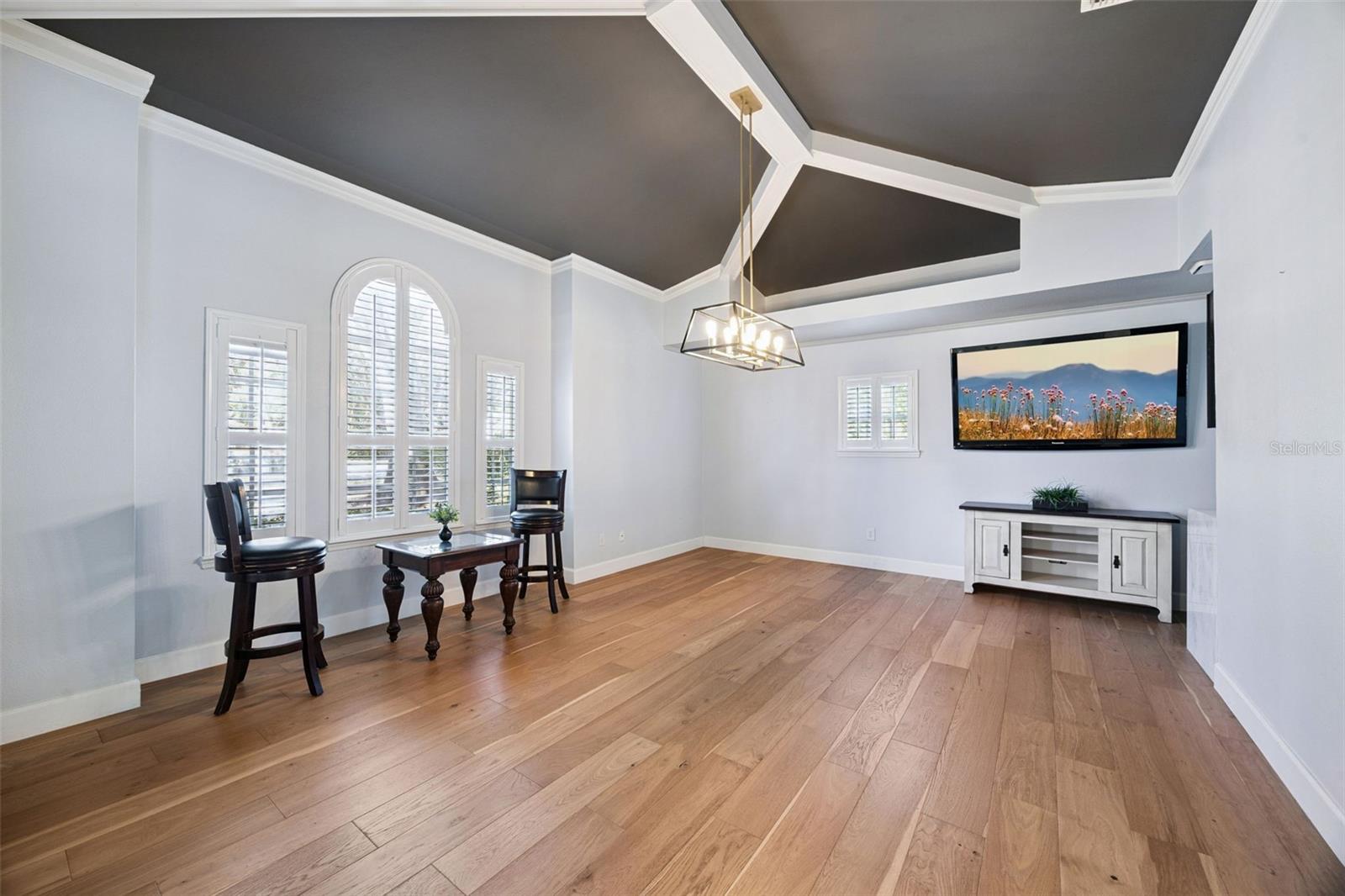 Image 6 of 53 For 8535 Summerville Place