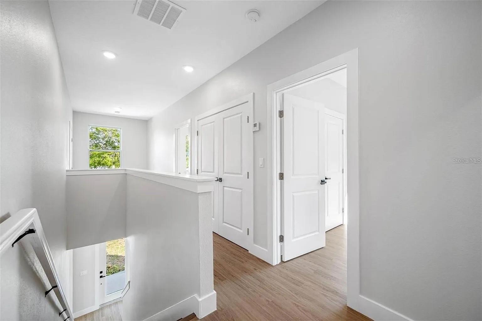 Image 12 of 37 For 1516 59th Street N