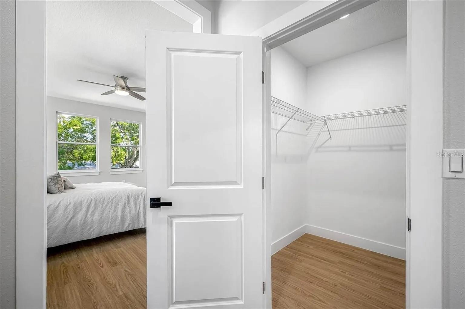 Image 14 of 37 For 1516 59th Street N