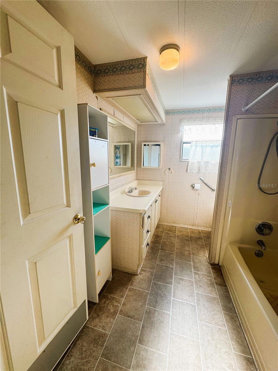 Image 20 of 37 For 133 Hibiscus Way