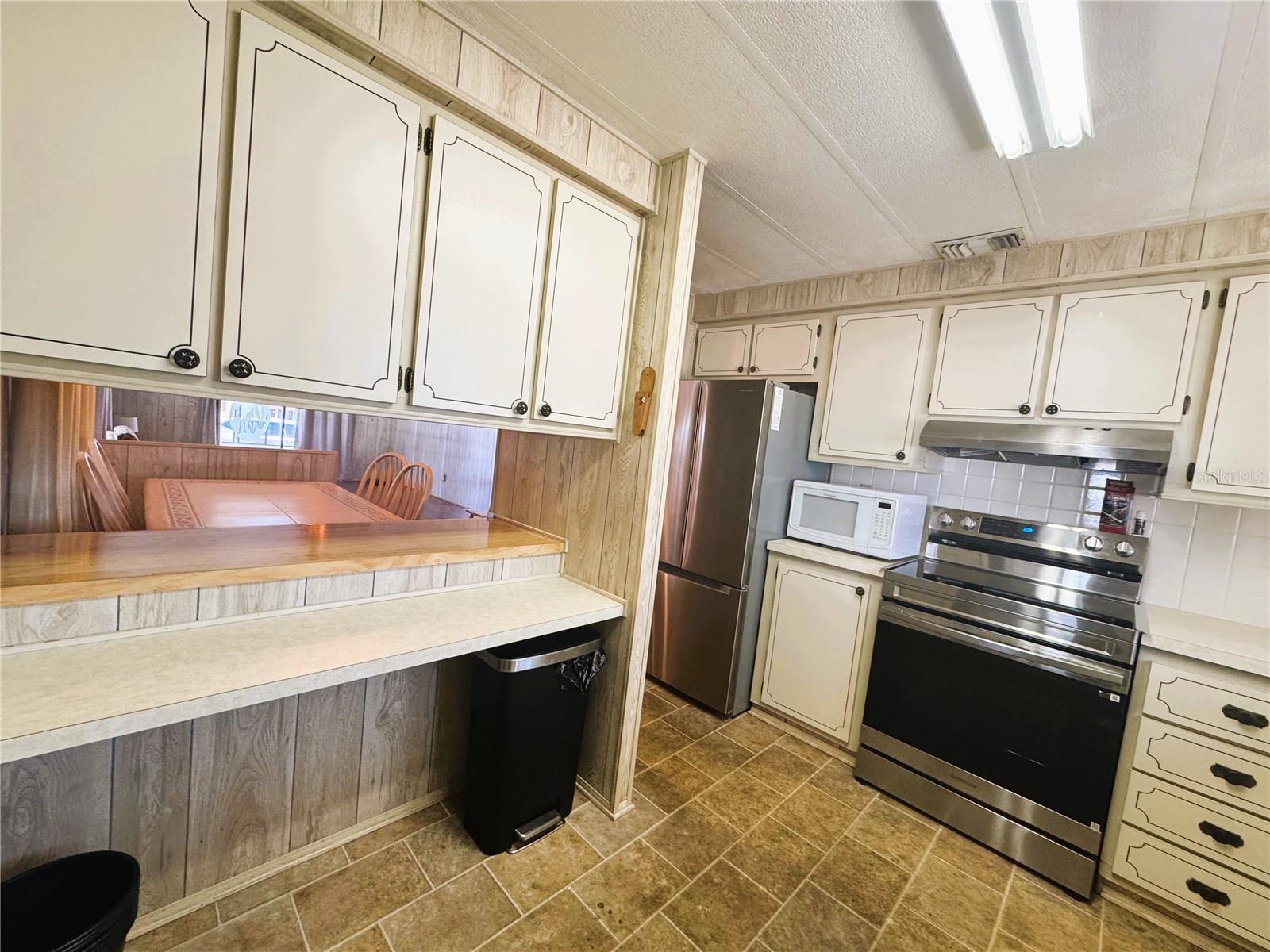 Image 5 of 37 For 133 Hibiscus Way