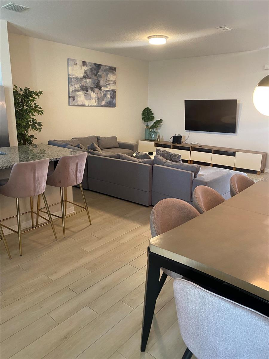 Image 13 of 34 For 1523 Carey Palm Circle