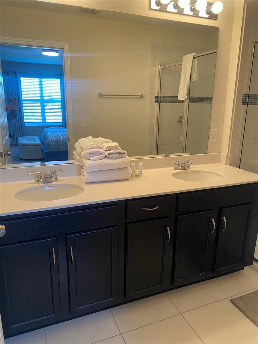 Image 23 of 34 For 1523 Carey Palm Circle