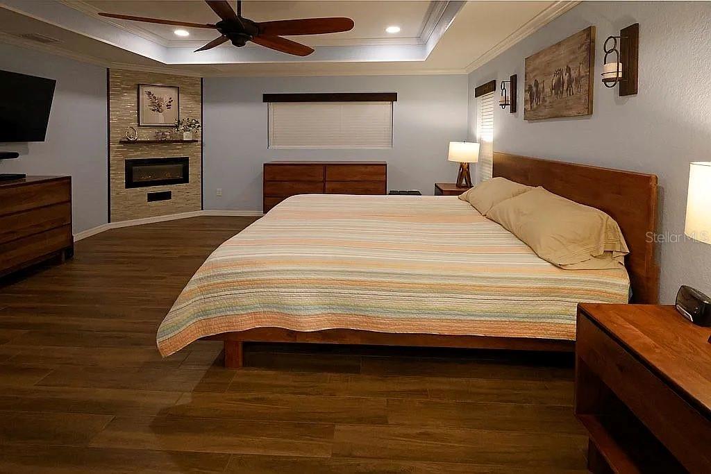 Image 14 of 38 For 21949 85th Loop