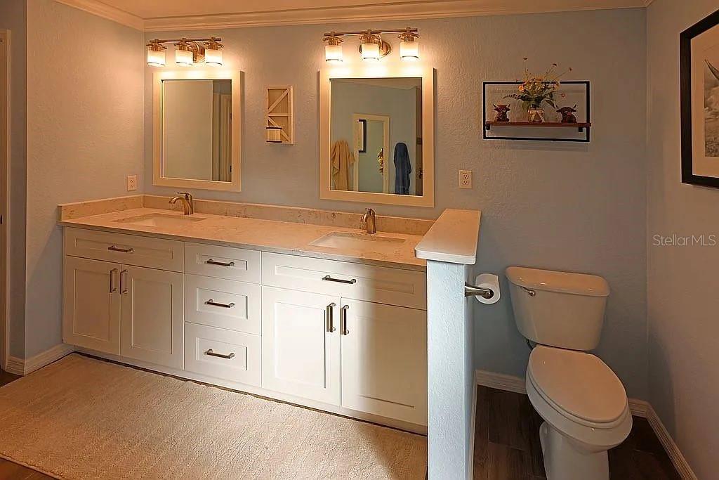 Image 16 of 38 For 21949 85th Loop