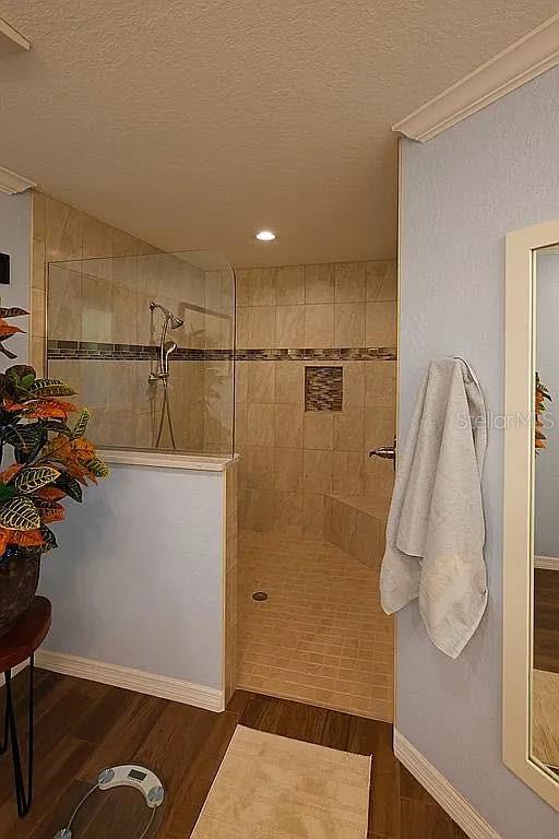 Image 17 of 38 For 21949 85th Loop