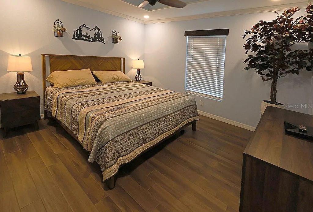 Image 24 of 38 For 21949 85th Loop