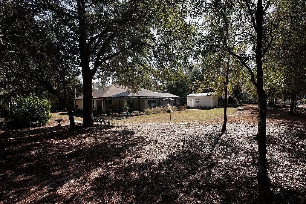 Image 34 of 38 For 21949 85th Loop