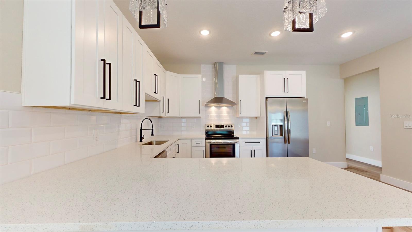 Image 11 of 68 For 1919 30th Avenue N