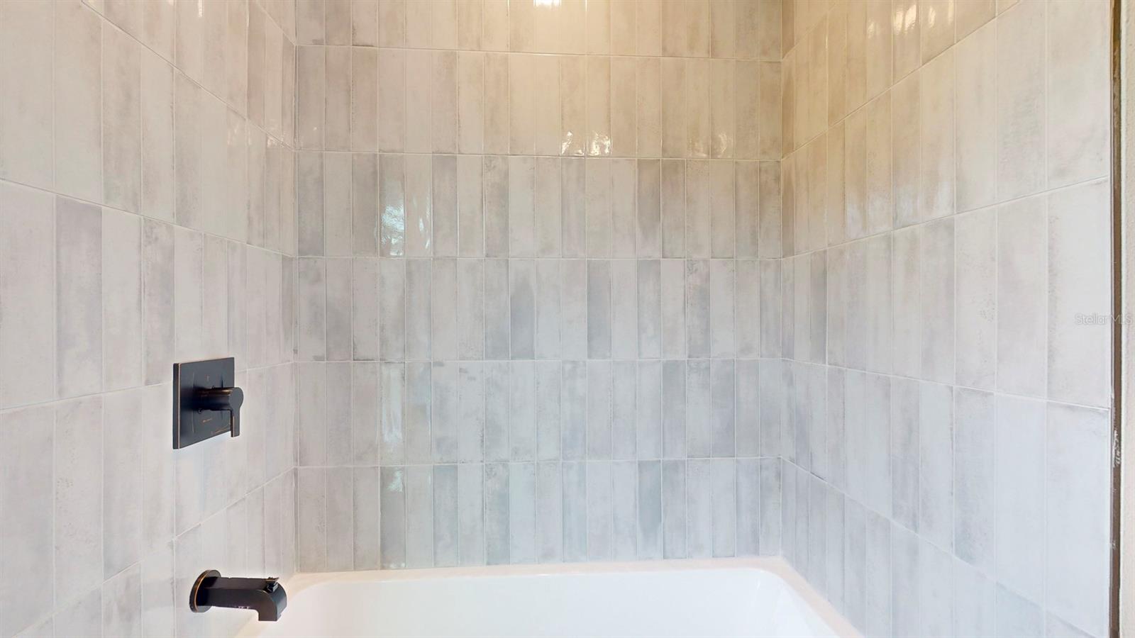 Image 34 of 68 For 1919 30th Avenue N