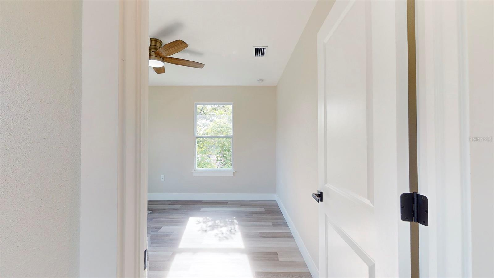 Image 49 of 68 For 1919 30th Avenue N