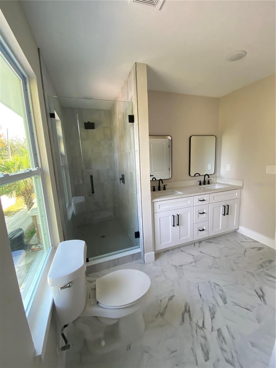 Image 56 of 68 For 1919 30th Avenue N