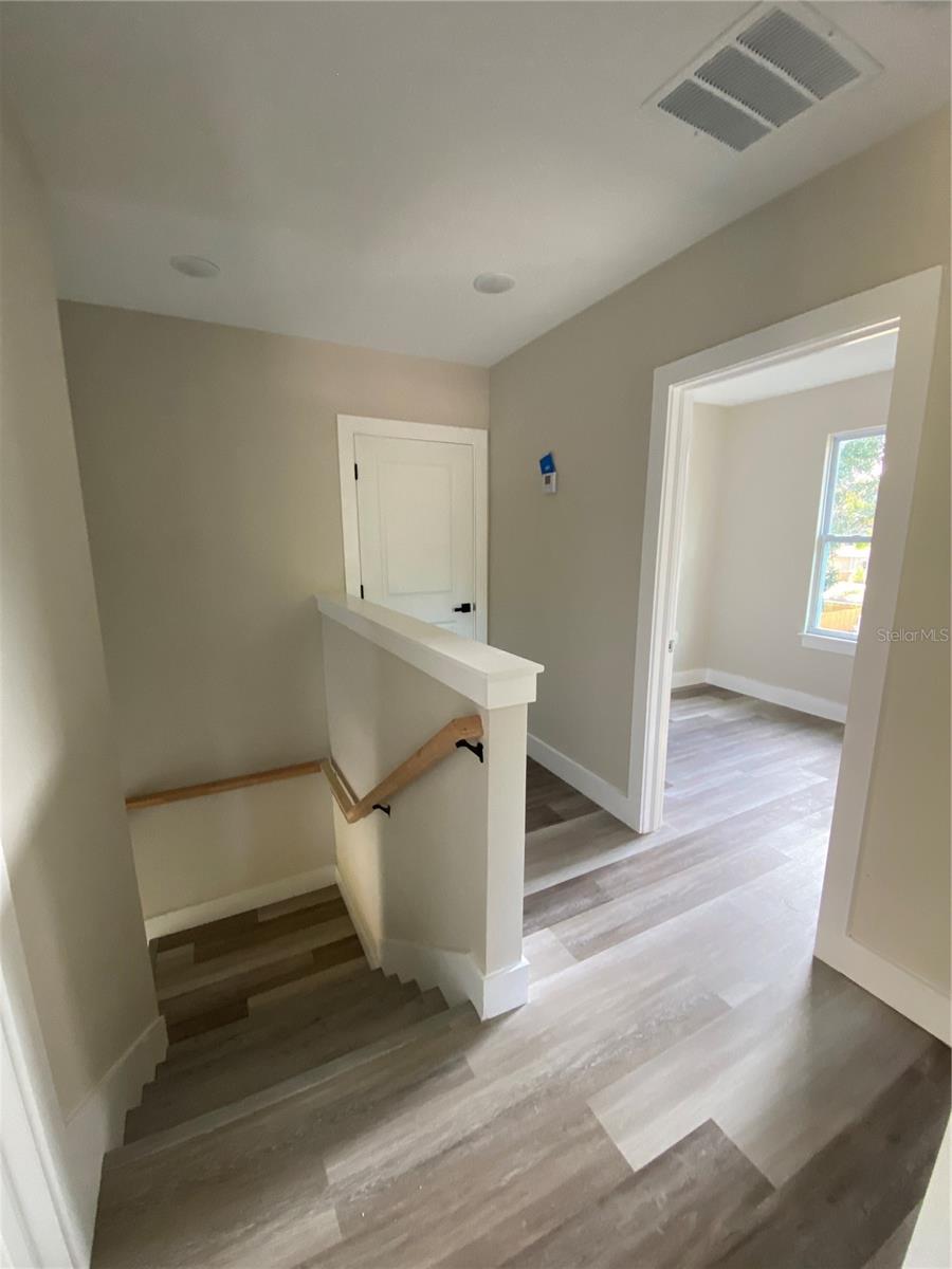 Image 59 of 68 For 1919 30th Avenue N