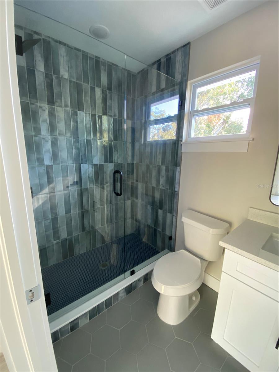 Image 61 of 68 For 1919 30th Avenue N