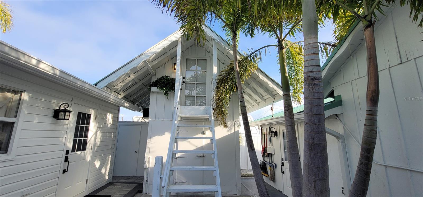 Image 28 of 40 For 3351 Bahia Vista Street