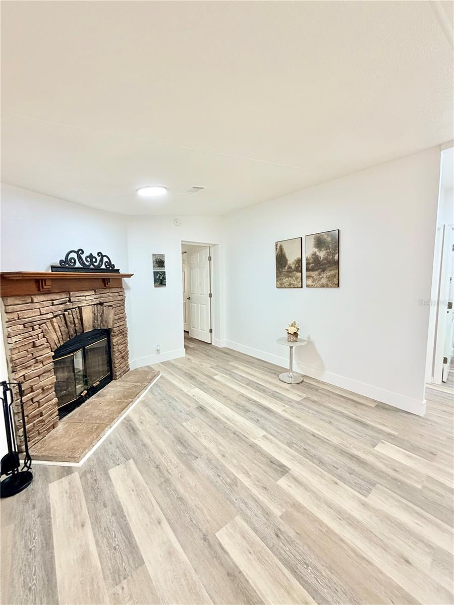 Image 16 of 26 For 14093 62nd Court