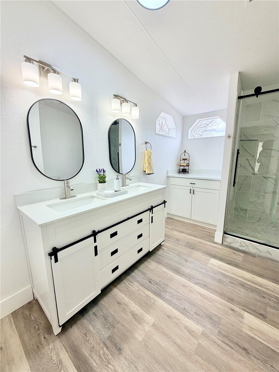 Image 8 of 26 For 14093 62nd Court