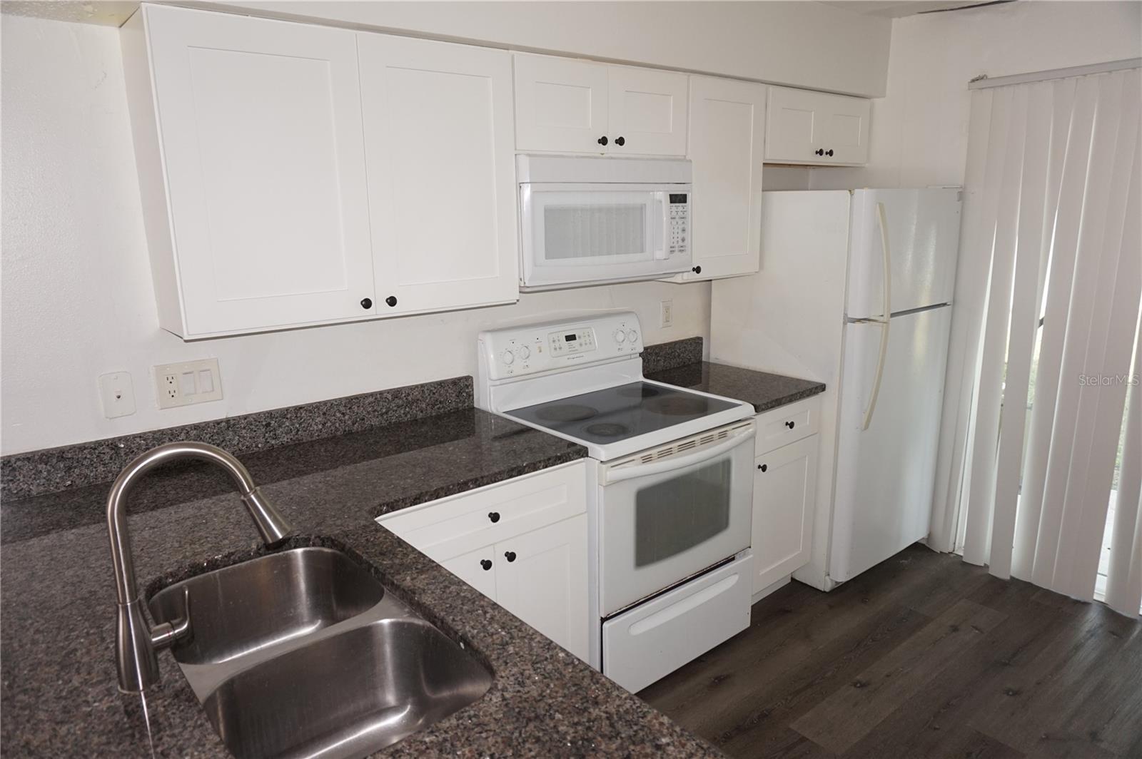 Image 4 of 9 For 1905 Caralee Boulevard 2