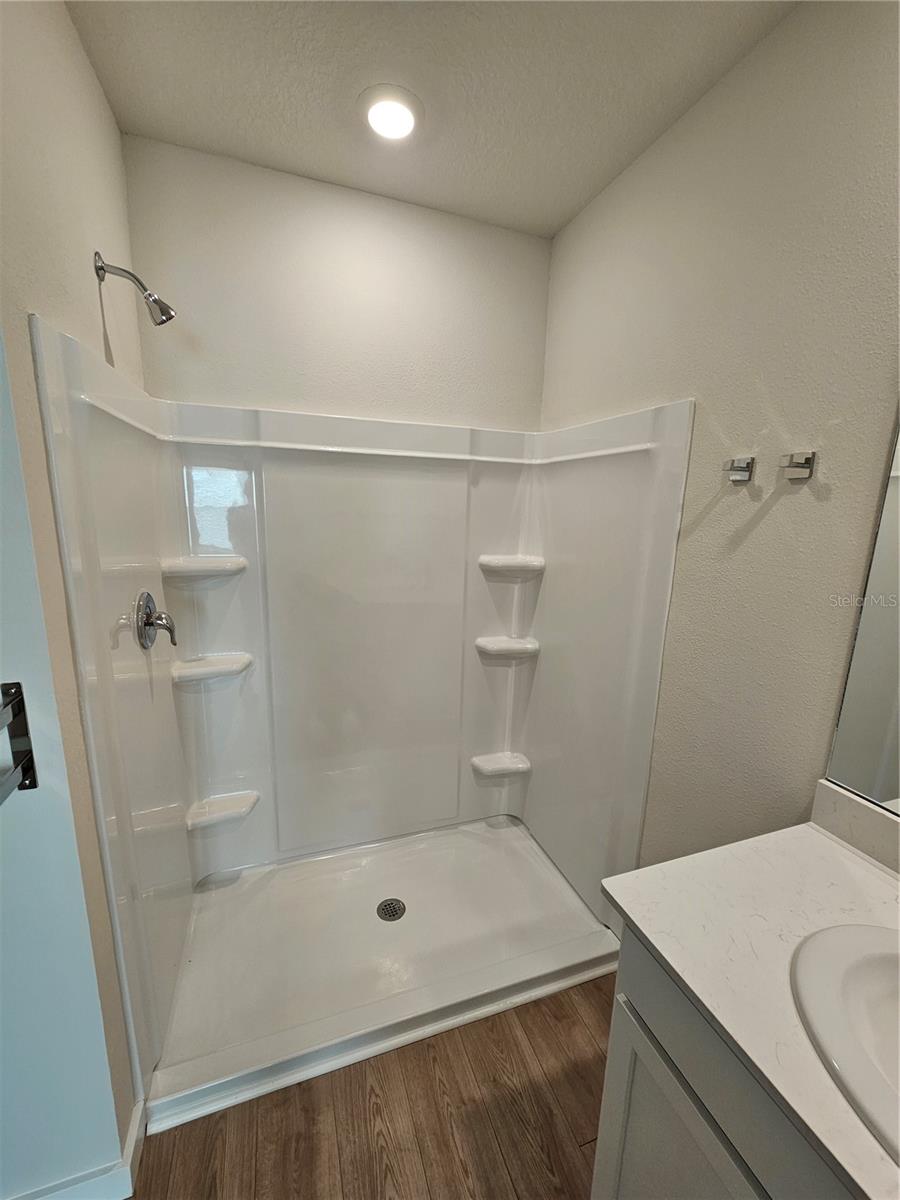 Listing photo id 9 for 18138 Wheathouse Place