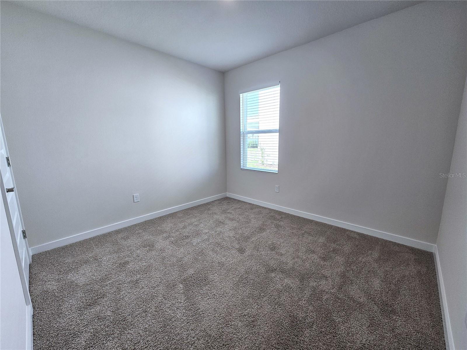 Listing photo id 14 for 18138 Wheathouse Place