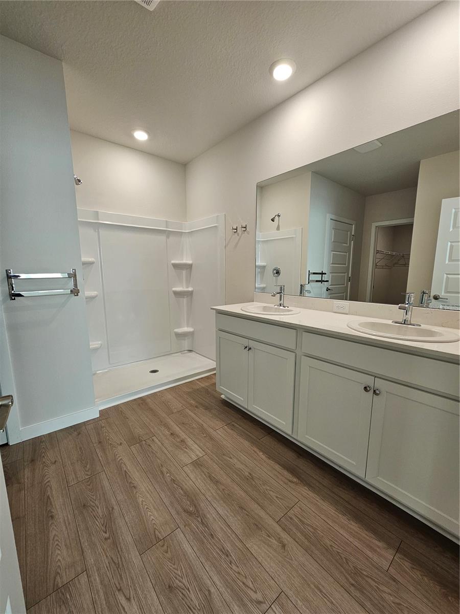 Listing photo id 7 for 18138 Wheathouse Place