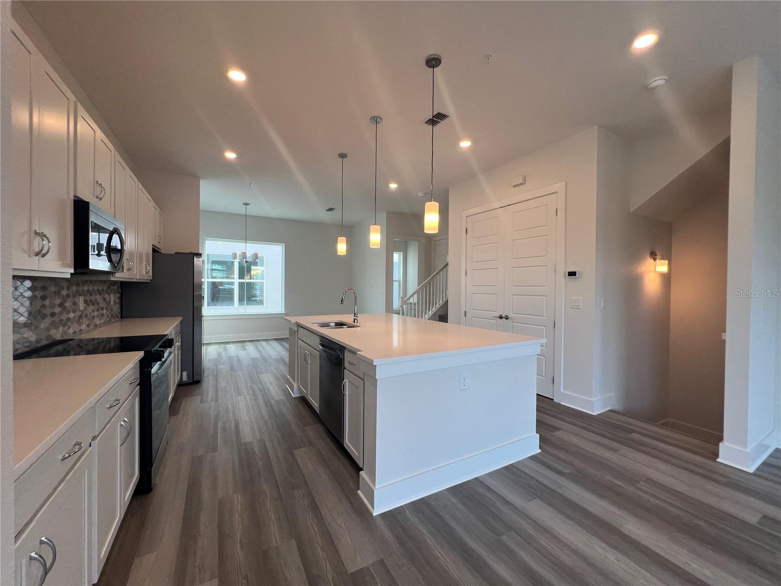 Image 25 of 78 For 891 City Walk Lane