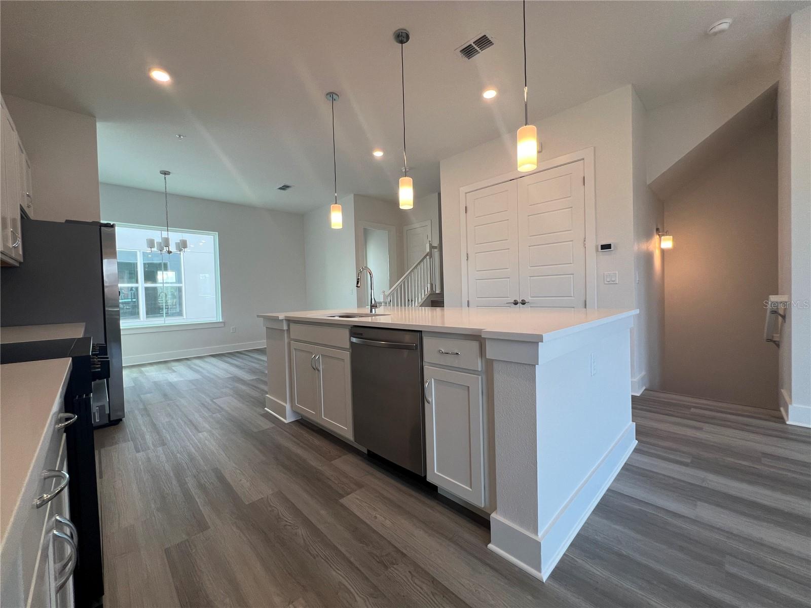 Image 27 of 78 For 891 City Walk Lane