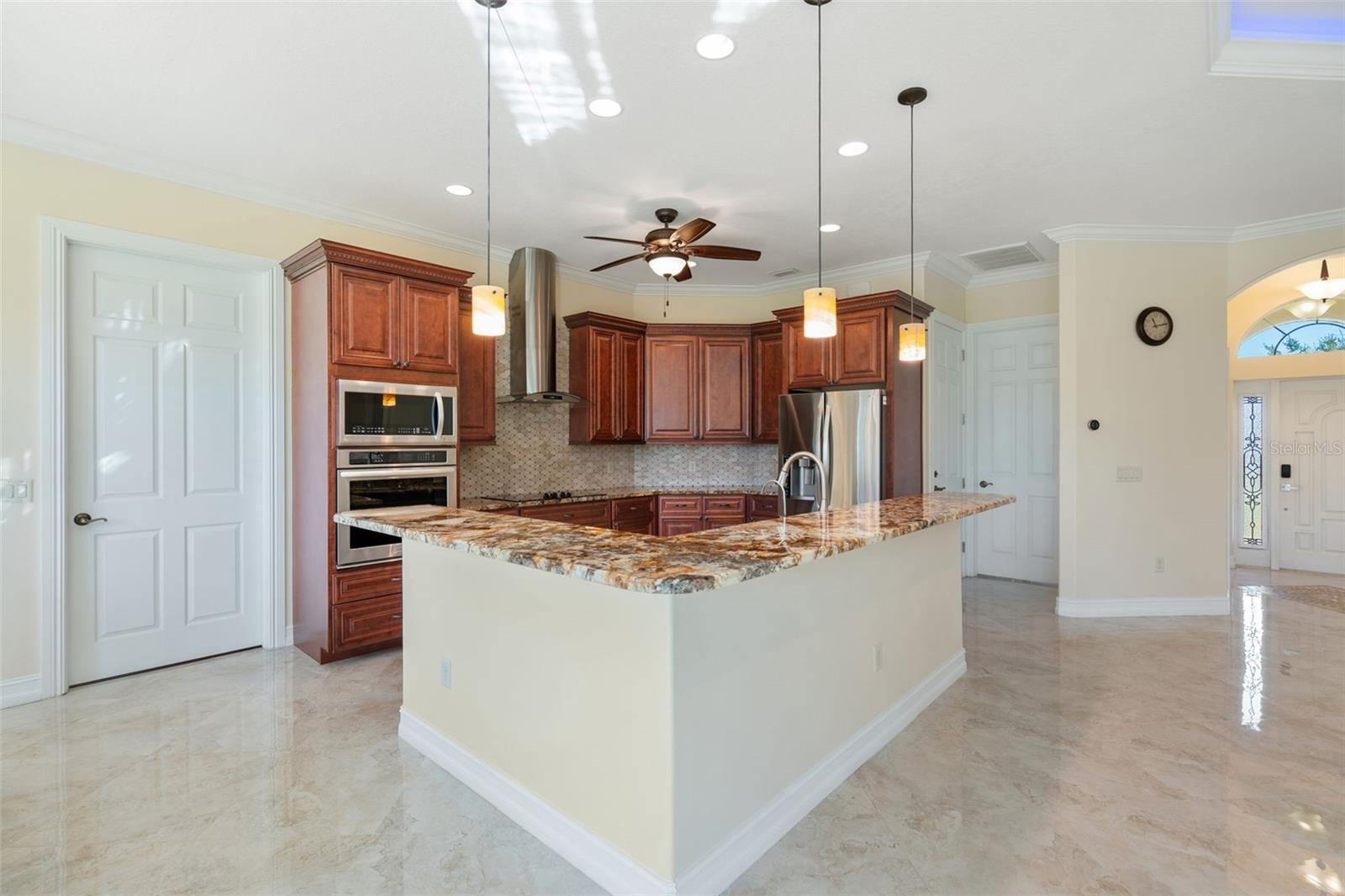 Image 19 of 49 For 1900 Colleen Street