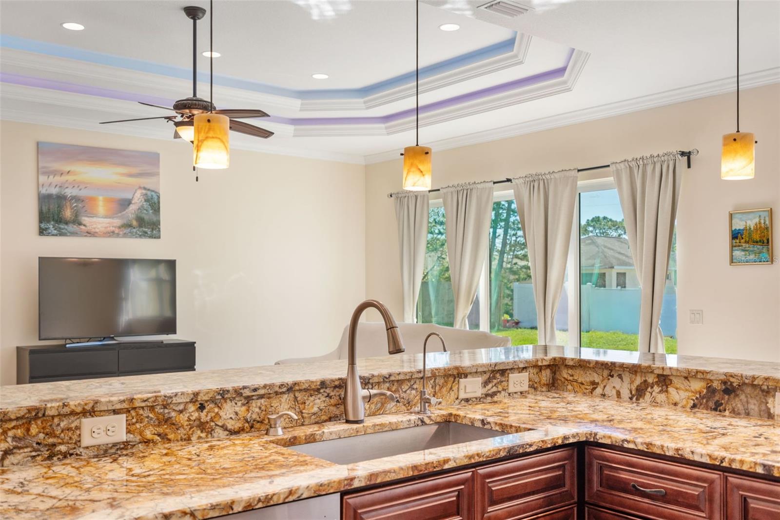 Image 23 of 49 For 1900 Colleen Street