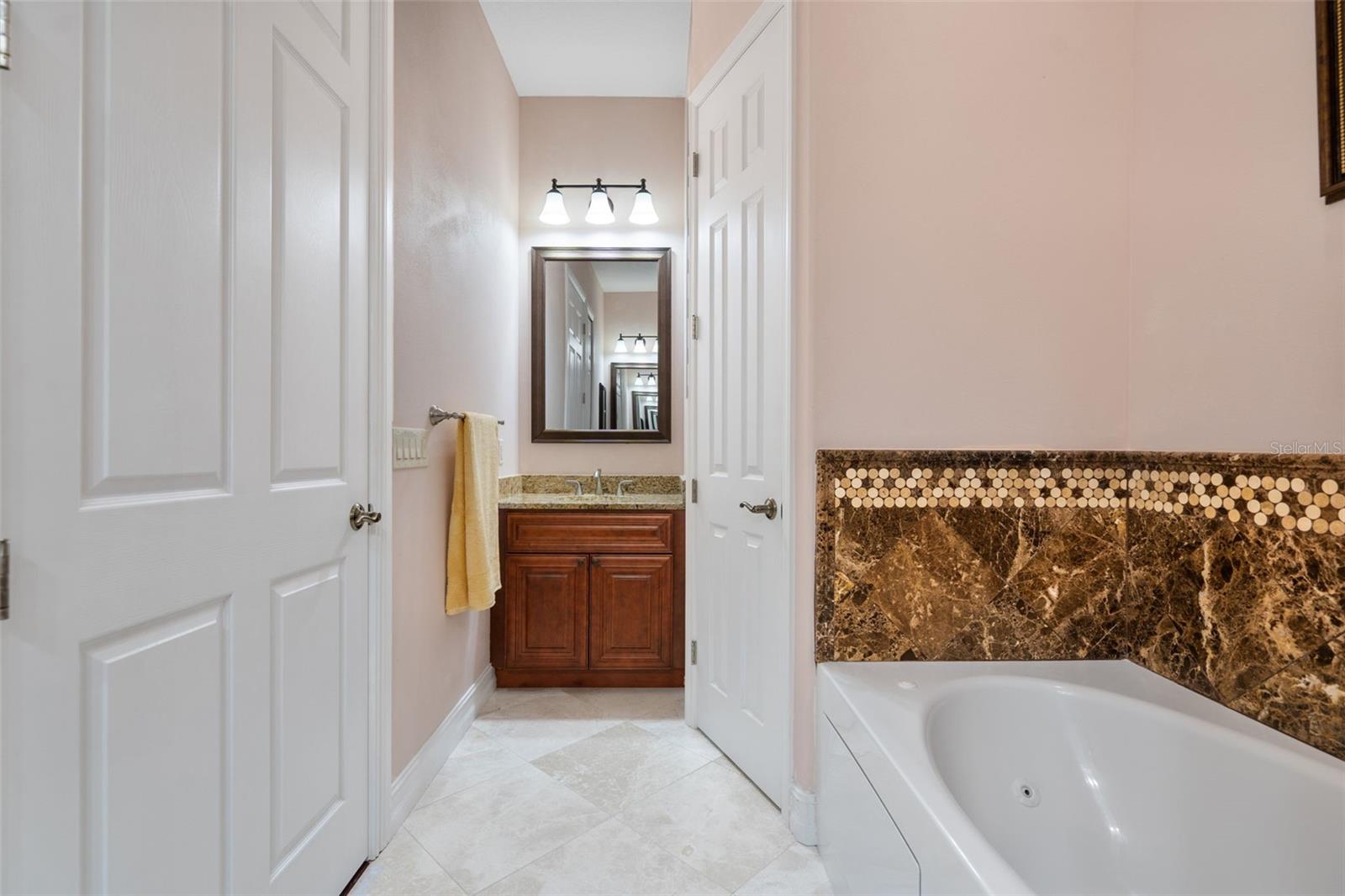 Image 29 of 49 For 1900 Colleen Street