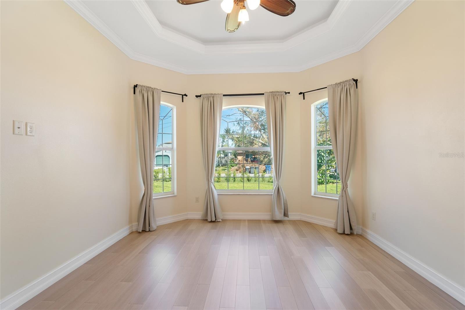 Image 31 of 49 For 1900 Colleen Street